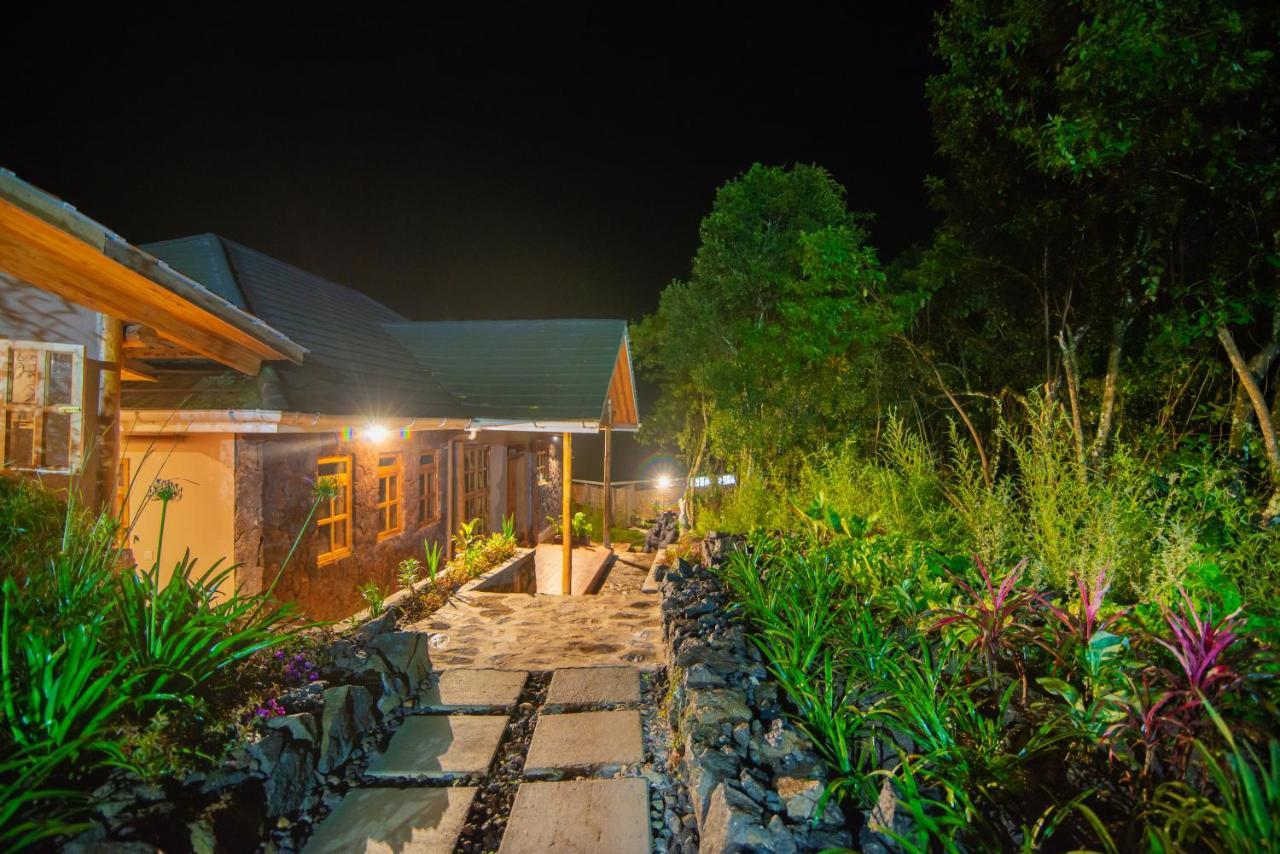 Gorilla Leisure Lodge Kisoro Buitenkant foto
