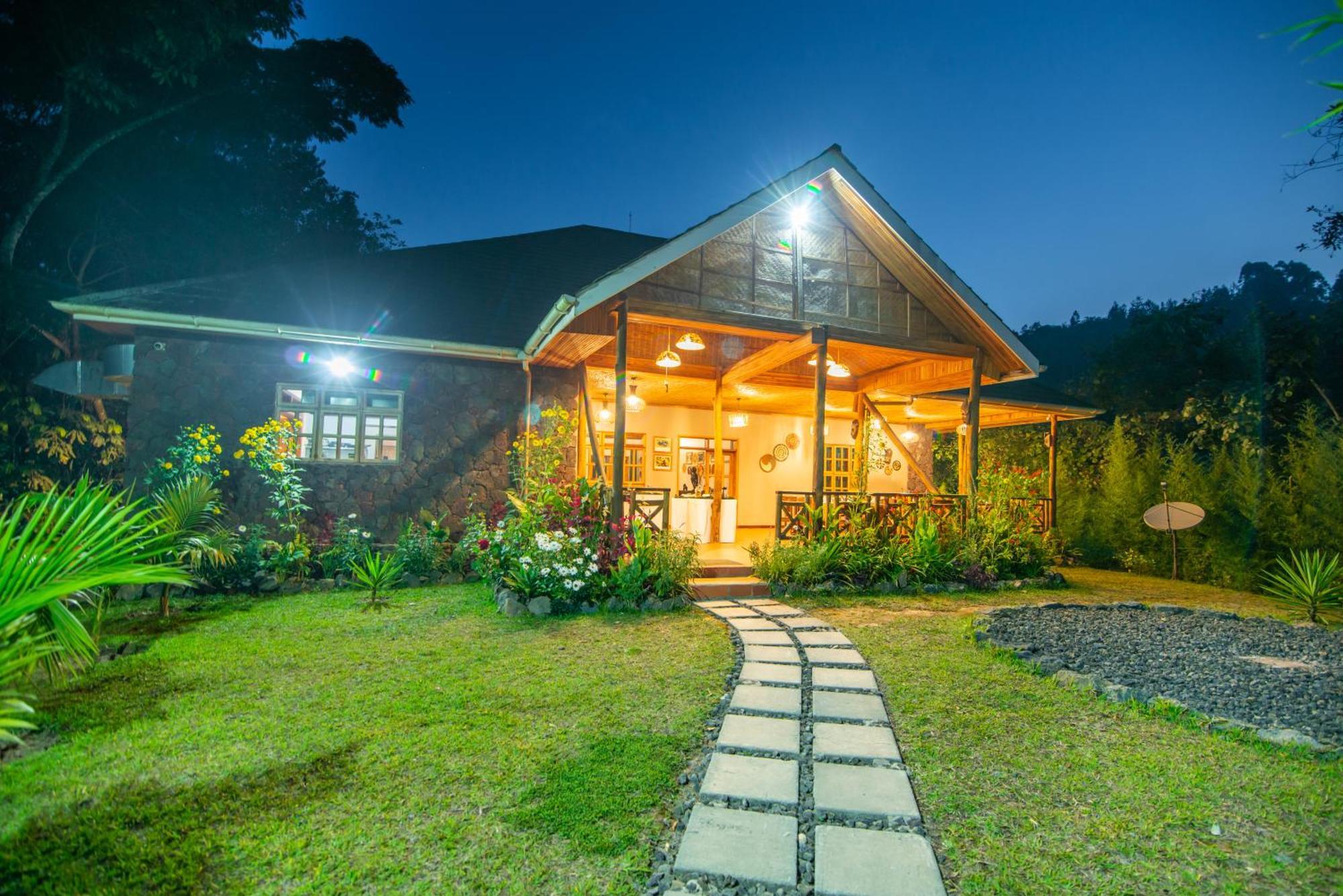 Gorilla Leisure Lodge Kisoro Buitenkant foto